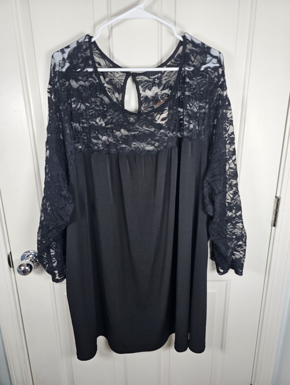 Torrid NWT Lace Lattice Black Shirt Size 6 - Picture 2 of 7